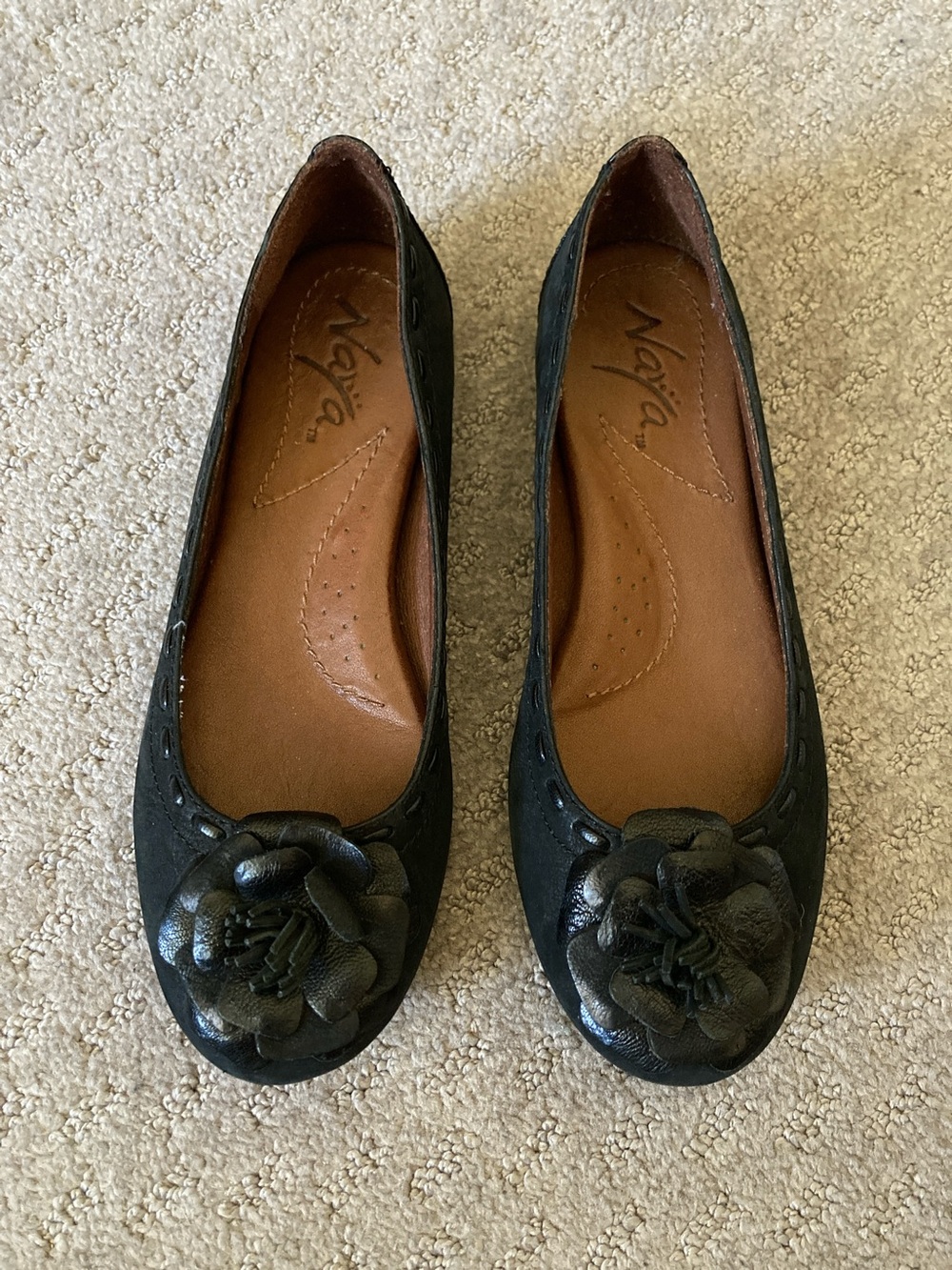 Naya black leather Fowler ballet flats, Sz 5.5.